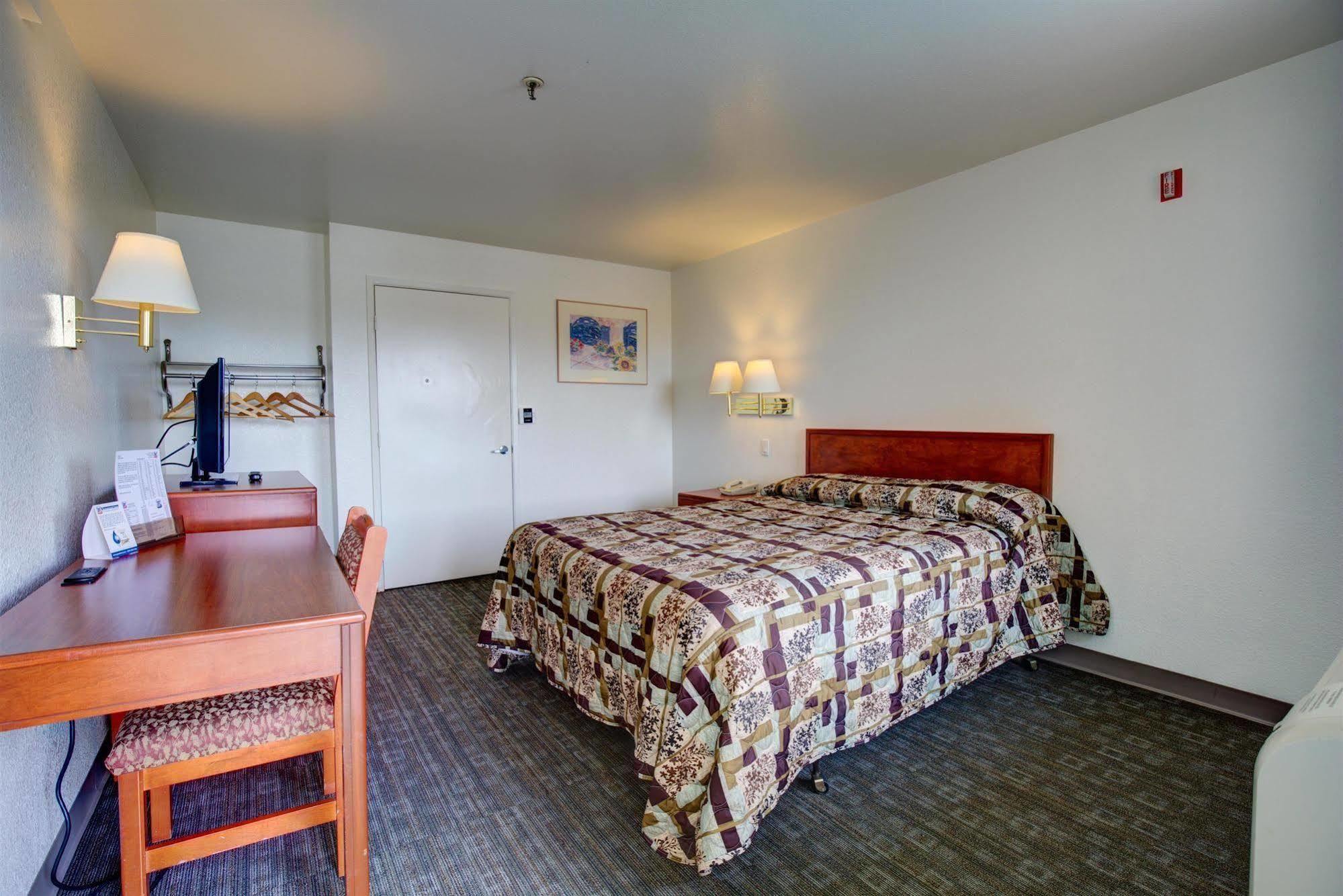 Rodeway Inn Sacramento-University Area Dış mekan fotoğraf